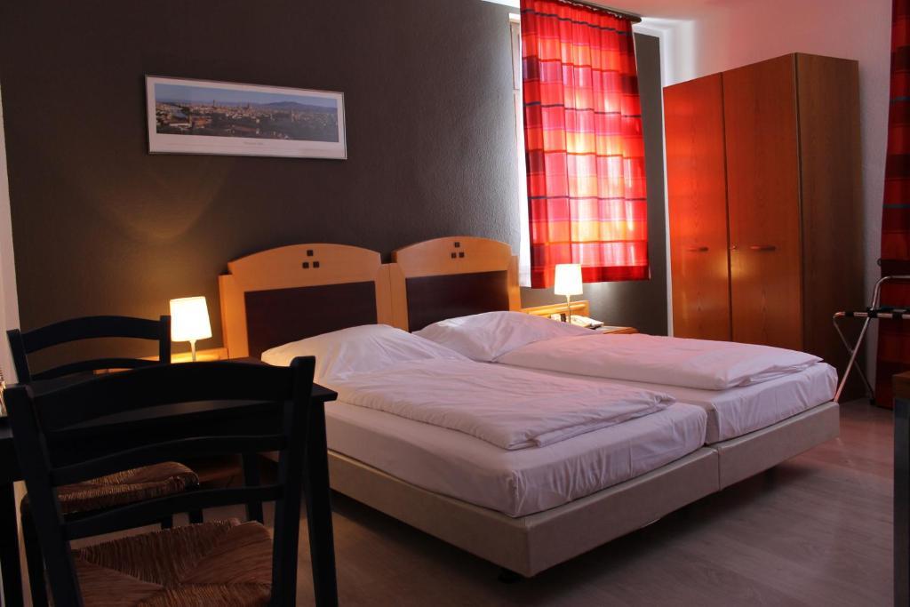 Zum Loewen Hotel Bad Homburg vor der Höhe Quarto foto